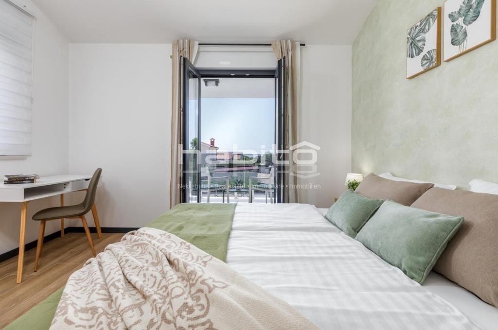 Parenzo - Splendida casa ai margini del villaggio, vista mare