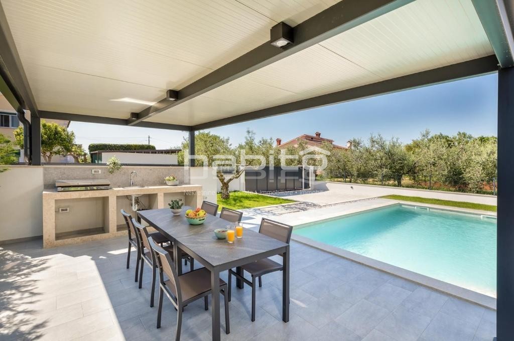 Parenzo - Splendida casa ai margini del villaggio, vista mare