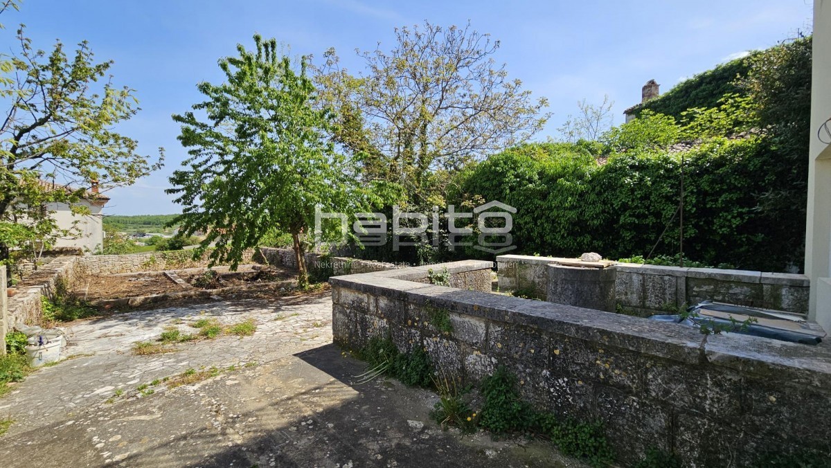 Parenzo 10 km, Visignano - Casa in pietra ristrutturata con vista mare