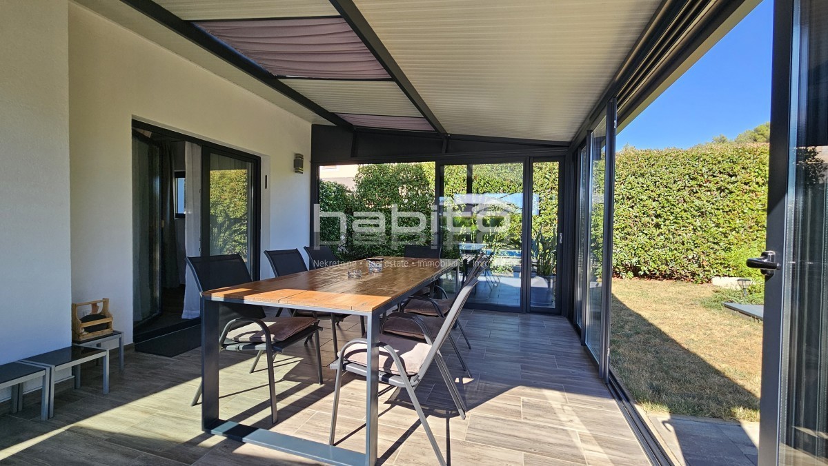 Zona Parenzo - Villa indipendente con piscina e vista mare