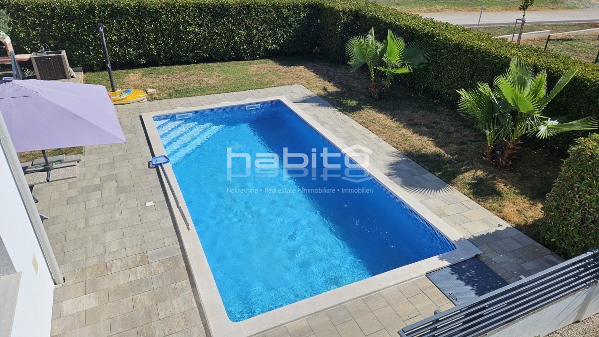 Zona Parenzo - Villa indipendente con piscina e vista mare