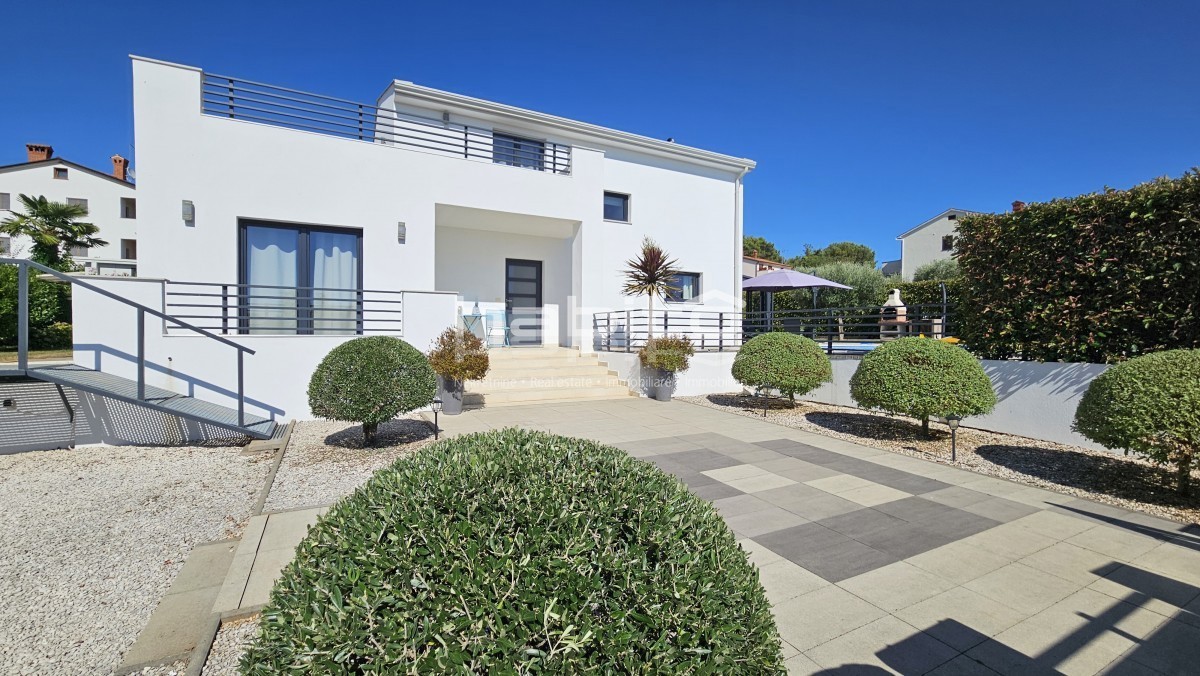 Zona Parenzo - Villa indipendente con piscina e vista mare