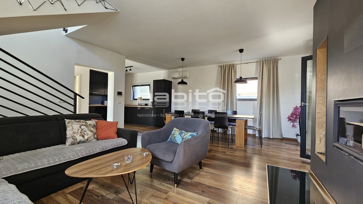 Zona Parenzo - Villa indipendente con piscina e vista mare