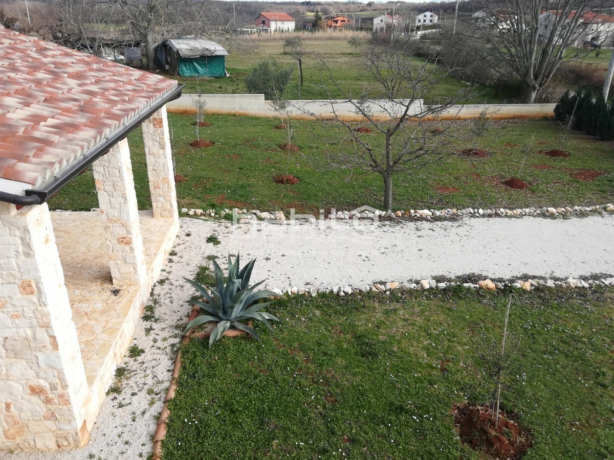 Parenzo 7 km - Casa in pietra indipendente vicino alla città