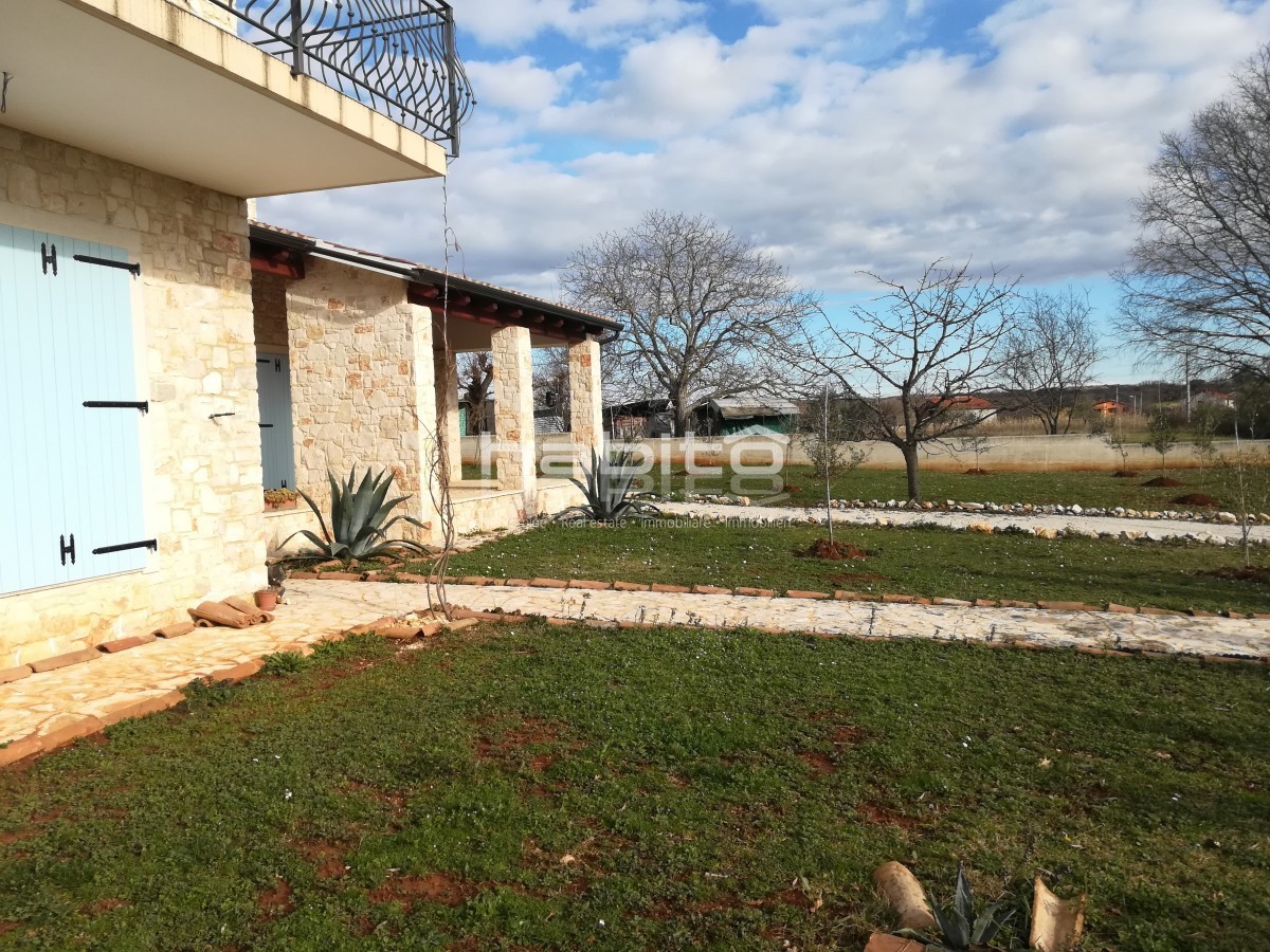 Parenzo 7 km - Casa in pietra indipendente vicino alla città