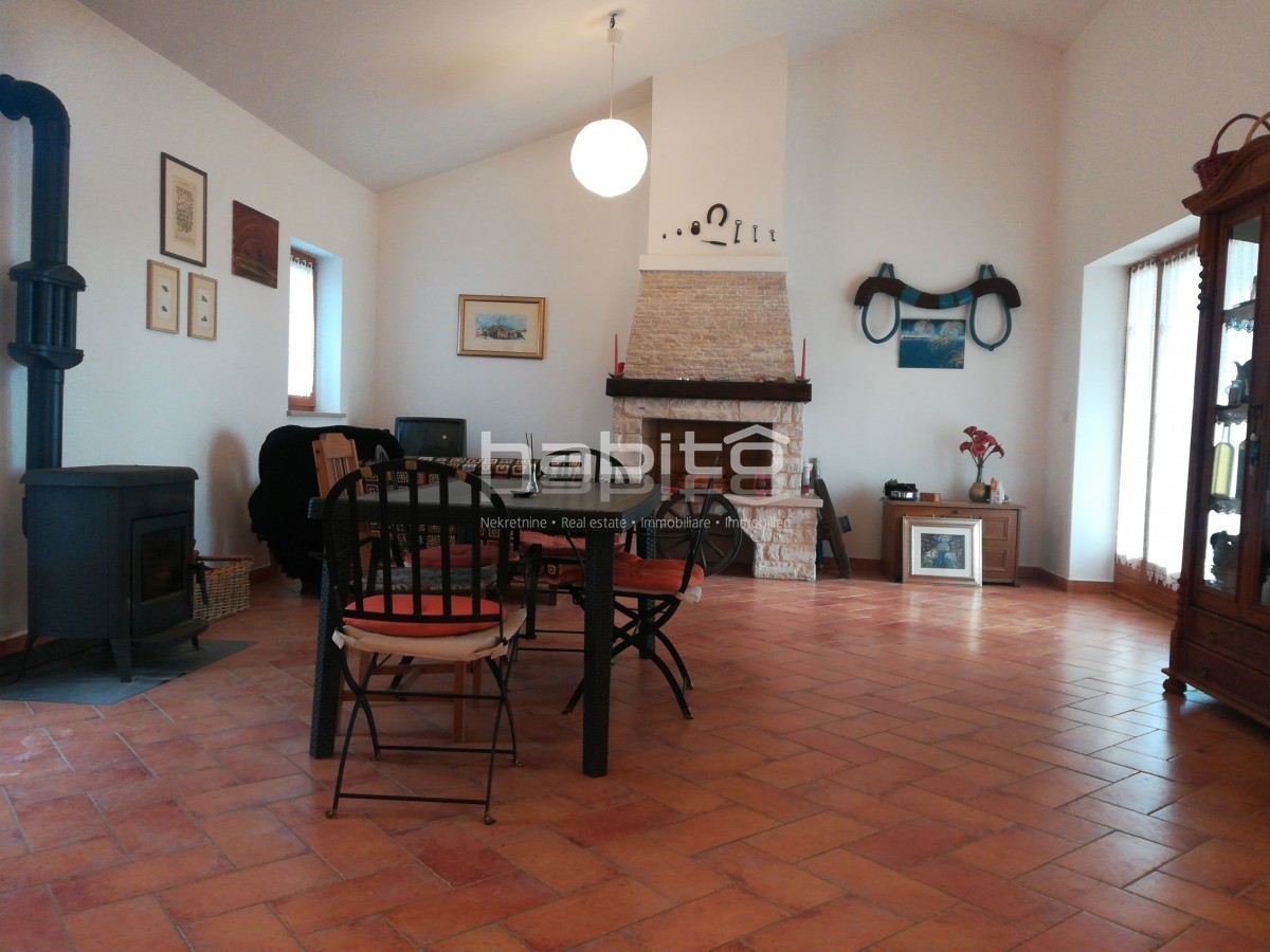 Parenzo 7 km - Casa in pietra indipendente vicino alla città