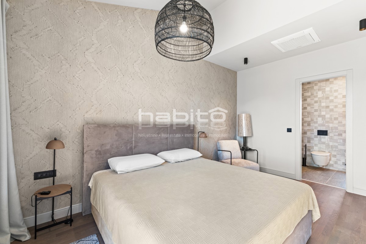 Krnica- Villa di Lusso con Piscina in Posizione Tranquilla Vicino al Mare