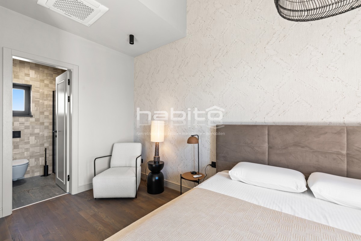 Krnica- Villa di Lusso con Piscina in Posizione Tranquilla Vicino al Mare