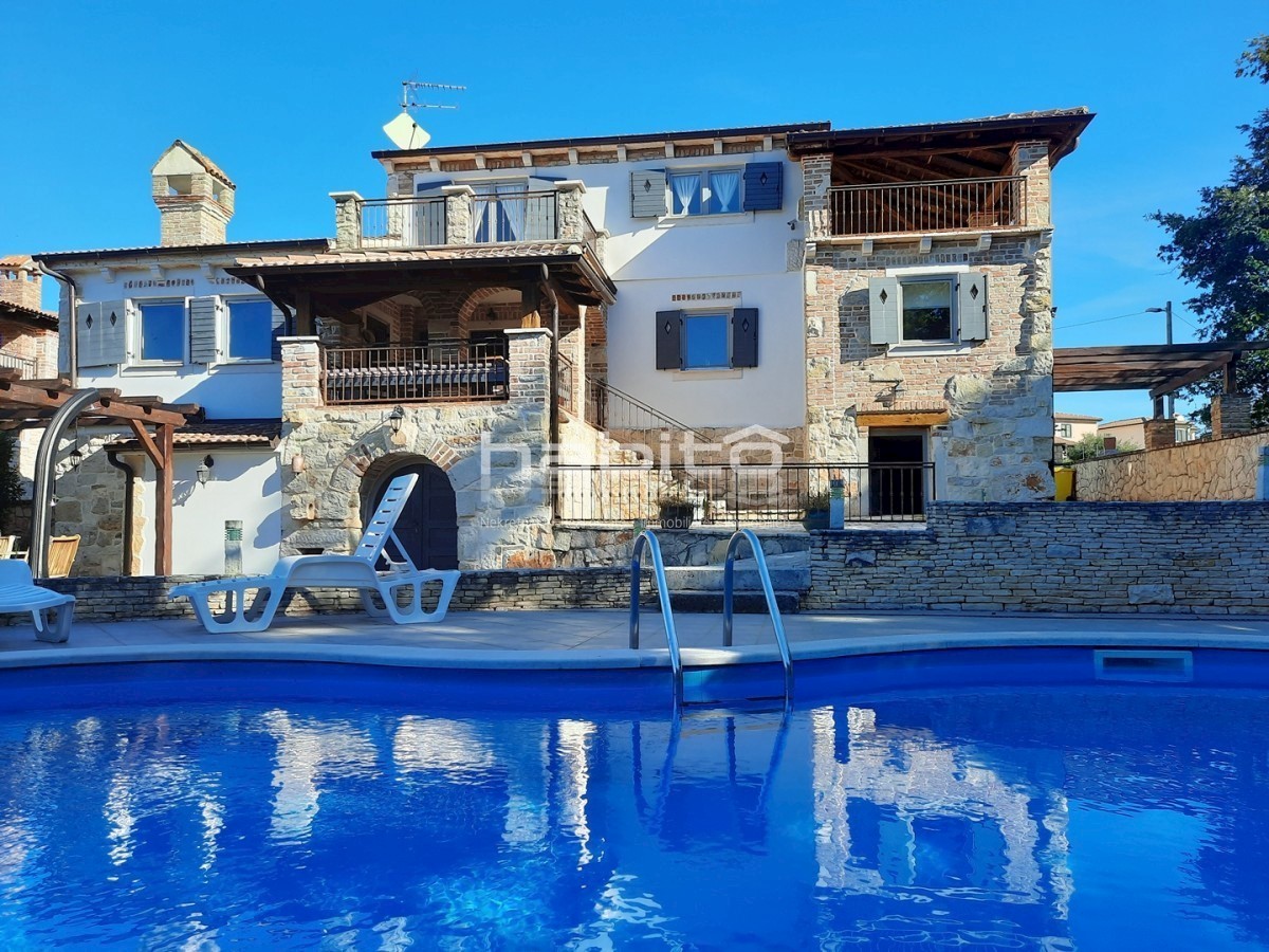 Porec - Bella villa con piscina e vista mare