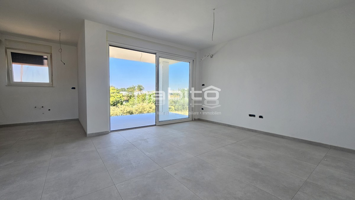 Zona Parenzo - Nuovo appartamento con vista mare, 2 camere da letto, ASCENSORE, 2 posti auto