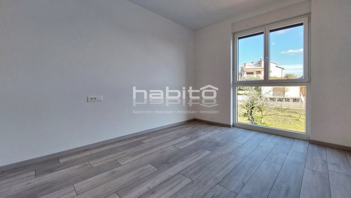 Zona Parenzo - Nuovo appartamento con vista mare, 2 camere da letto, ASCENSORE, 2 posti auto