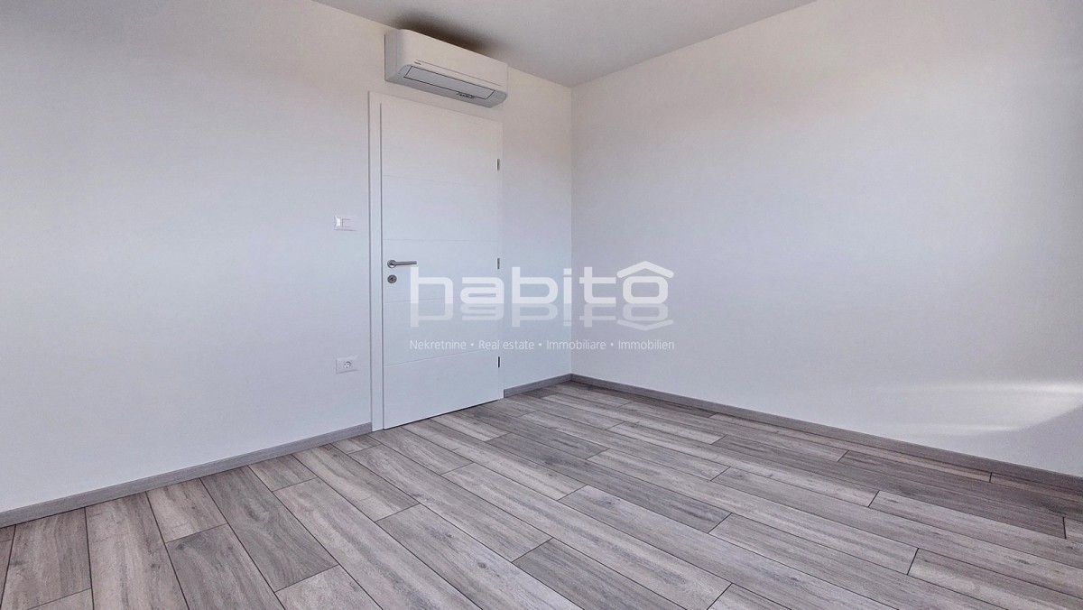 Zona Parenzo - Nuovo appartamento con vista mare, 2 camere da letto, ASCENSORE, 2 posti auto