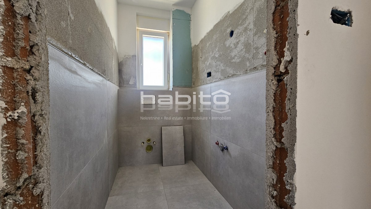 Zona Parenzo - Nuovo appartamento con vista mare, 2 camere da letto, ASCENSORE, 2 posti auto