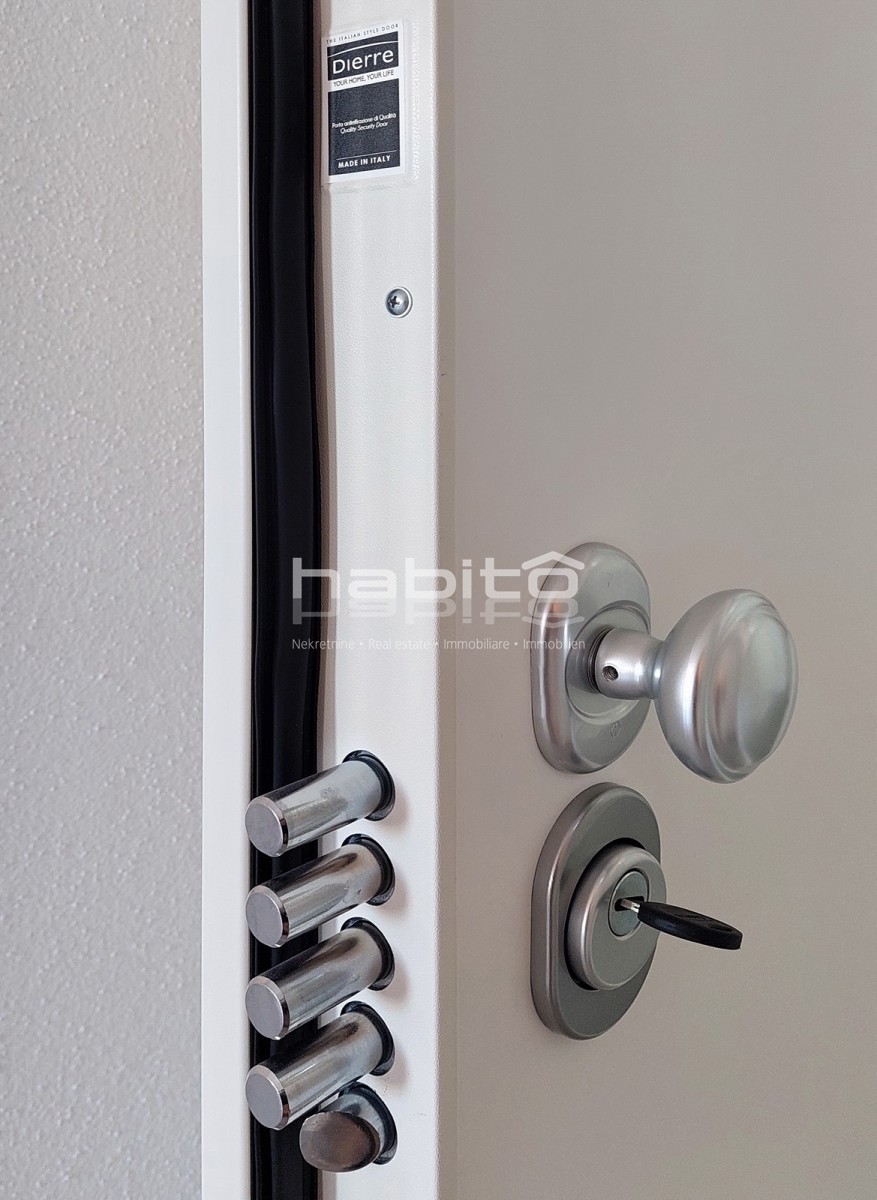 Zona Parenzo - Nuovo appartamento con vista mare, 2 camere da letto, ASCENSORE, 2 posti auto