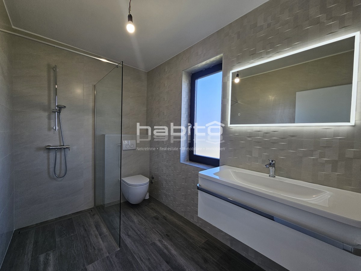 Dintorni di Parenzo - Villa Moderna con Piscina vicino a Parenzo e al Mare