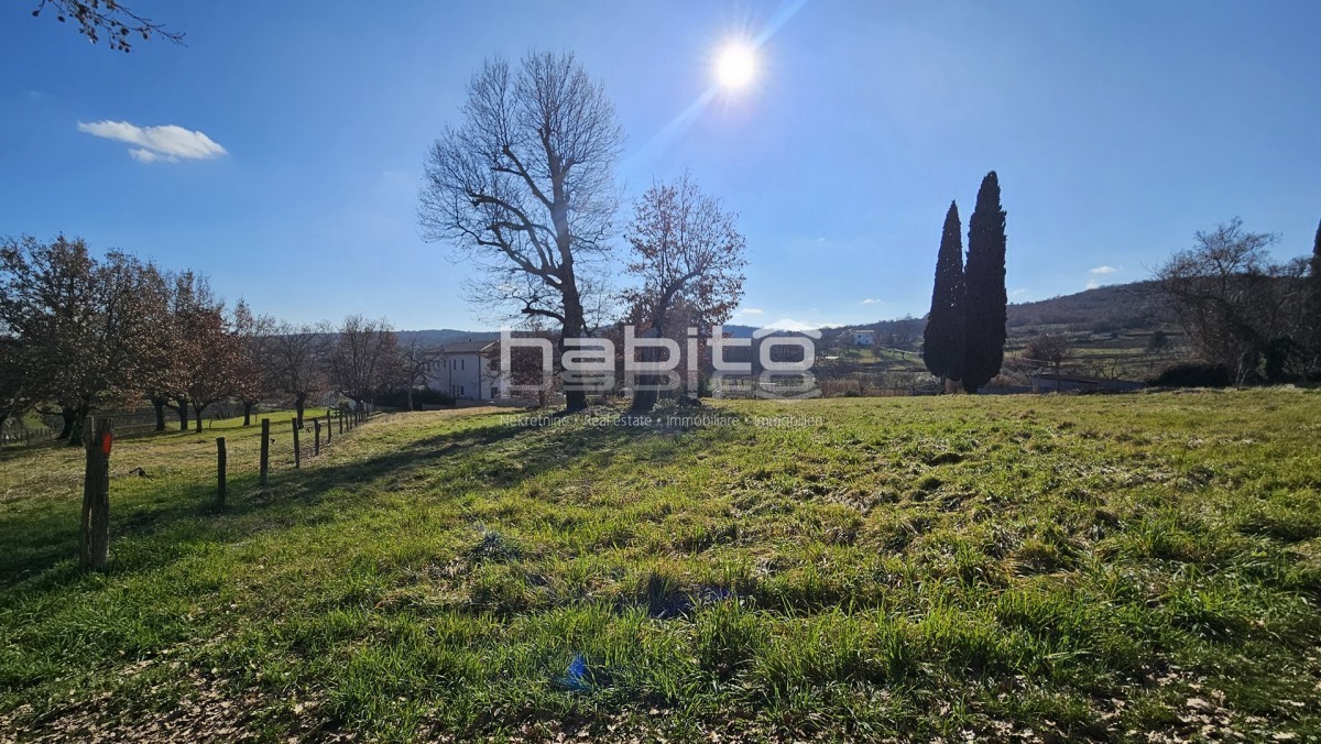 Terreno edificabile residenziale – dintorni di Montona (Motovun)