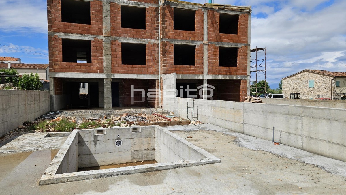 Zona Parenzo, Tar - Appartamento di lusso con piscina, a 5 minuti dalla spiaggia