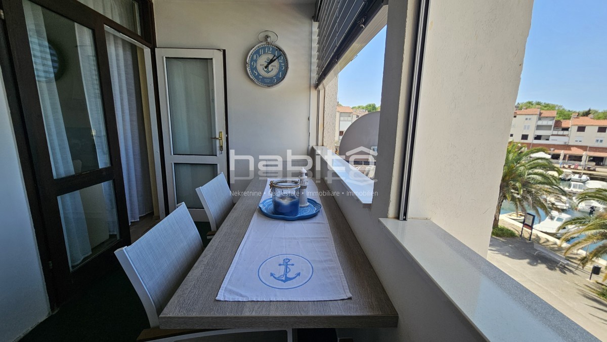 Parenzo, Cervar Porat - Appartamento con due camere da letto, prima fila al mare