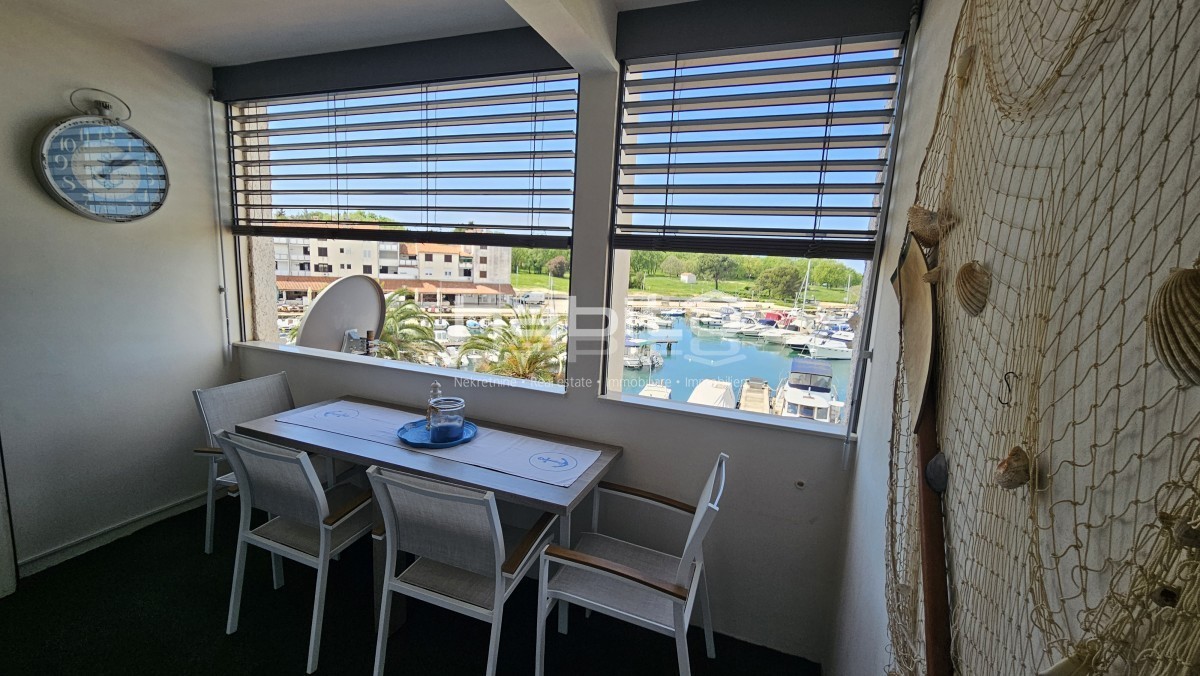 Parenzo, Cervar Porat - Appartamento con due camere da letto, prima fila al mare