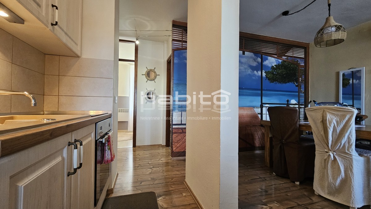 Parenzo, Cervar Porat - Appartamento con due camere da letto, prima fila al mare