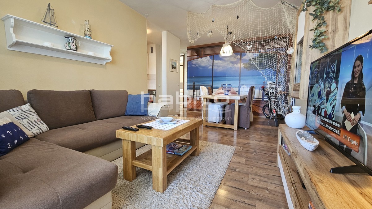 Parenzo, Cervar Porat - Appartamento con due camere da letto, prima fila al mare