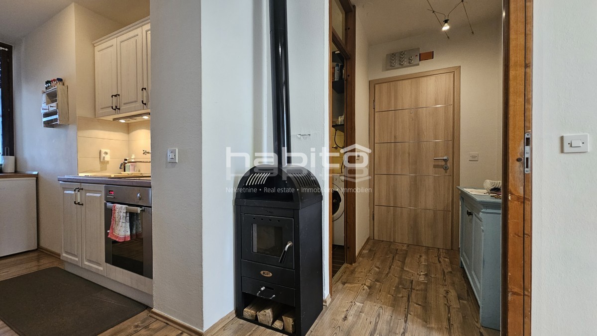 Parenzo, Cervar Porat - Appartamento con due camere da letto, prima fila al mare