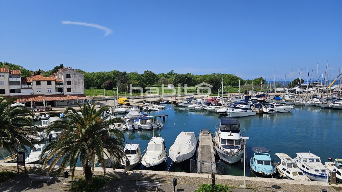 Parenzo, Cervar Porat - Appartamento con due camere da letto, prima fila al mare