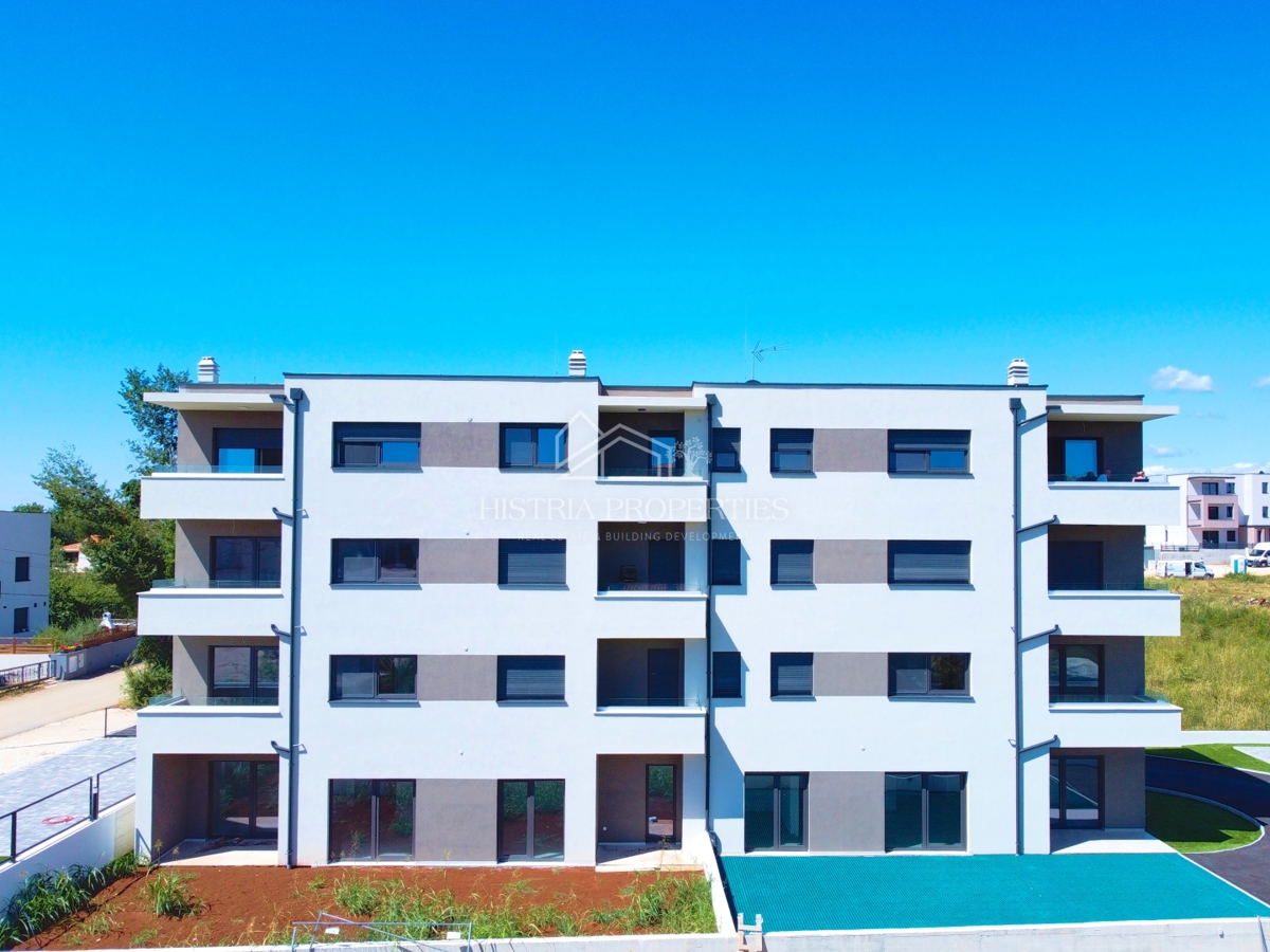 Appartamento con ascensore in un edificio moderno a 3,5 km da una spiaggia ben tenuta