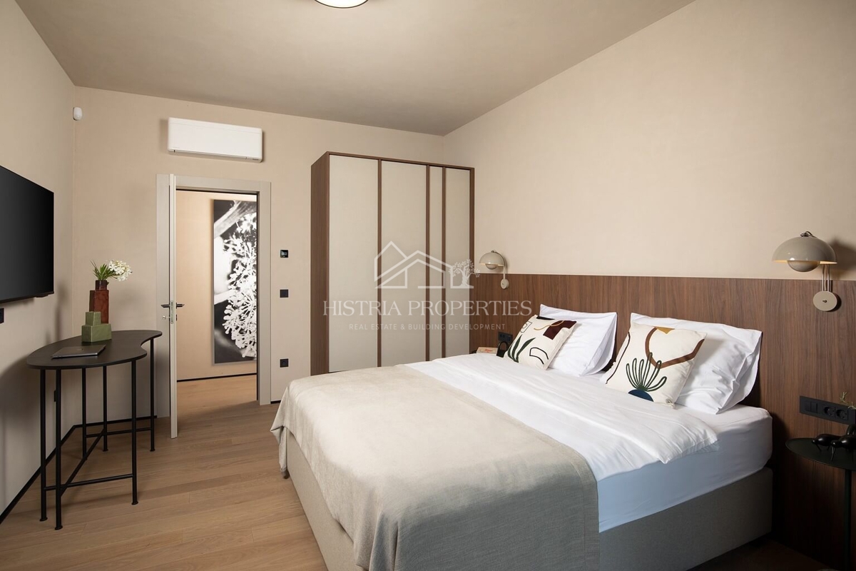 Design architettonico contemporaneo e una casa che vi farà fermare per un momento con una vista suggestiva sulle isole Brioni