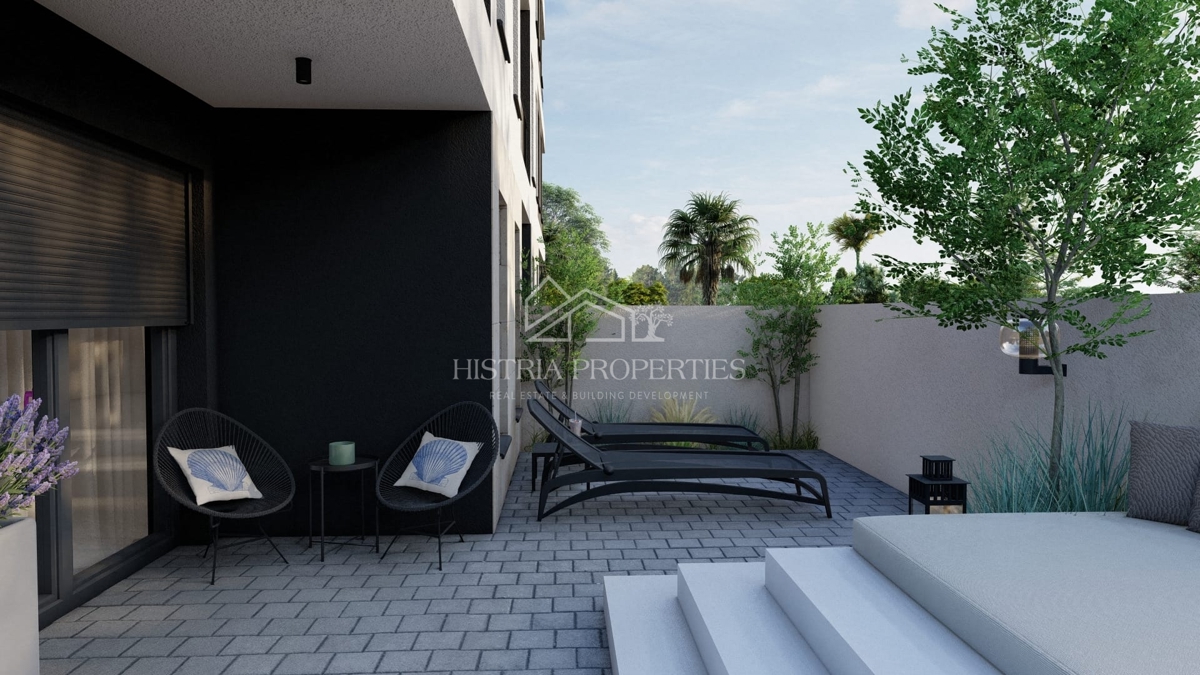 Appartamento di nuova costruzione con ampio cortile vicino al centro di Pola e notevoli vantaggi nell'acquisto