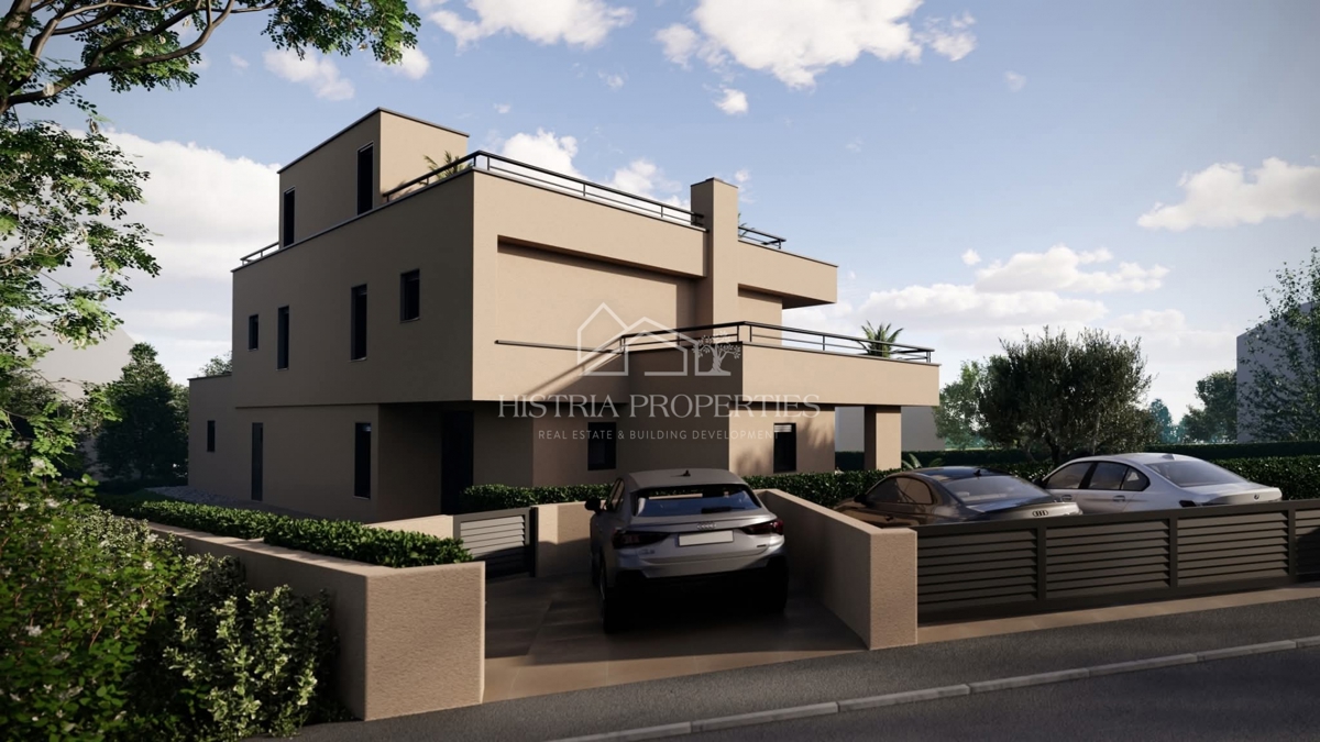 Terrazza panoramica con vista, jacuzzi e spaziosa villa di qualità in una città con tutti i comfort