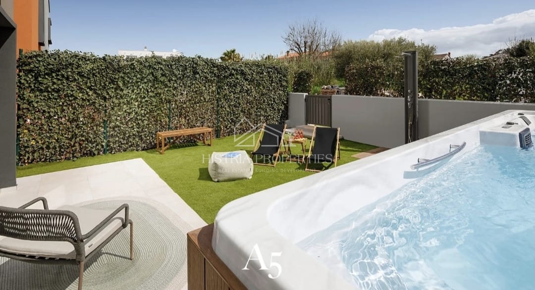 Casa moderna e attrezzata con piscina, categorizzata per affitto turistico