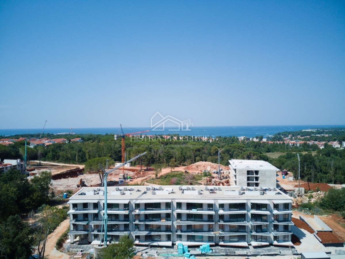 Nuovo edificio di lusso con garage a pochi passi dalla spiaggia nella splendida Parenzo