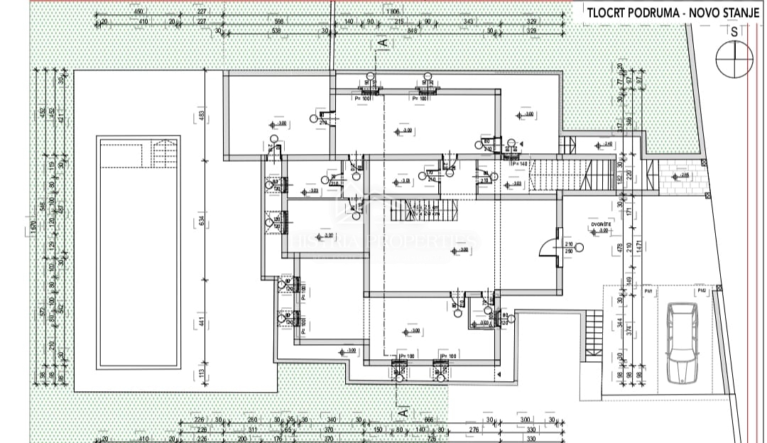 Spaziosa villa rustica con grande piscina, cantina, centro benessere e garage