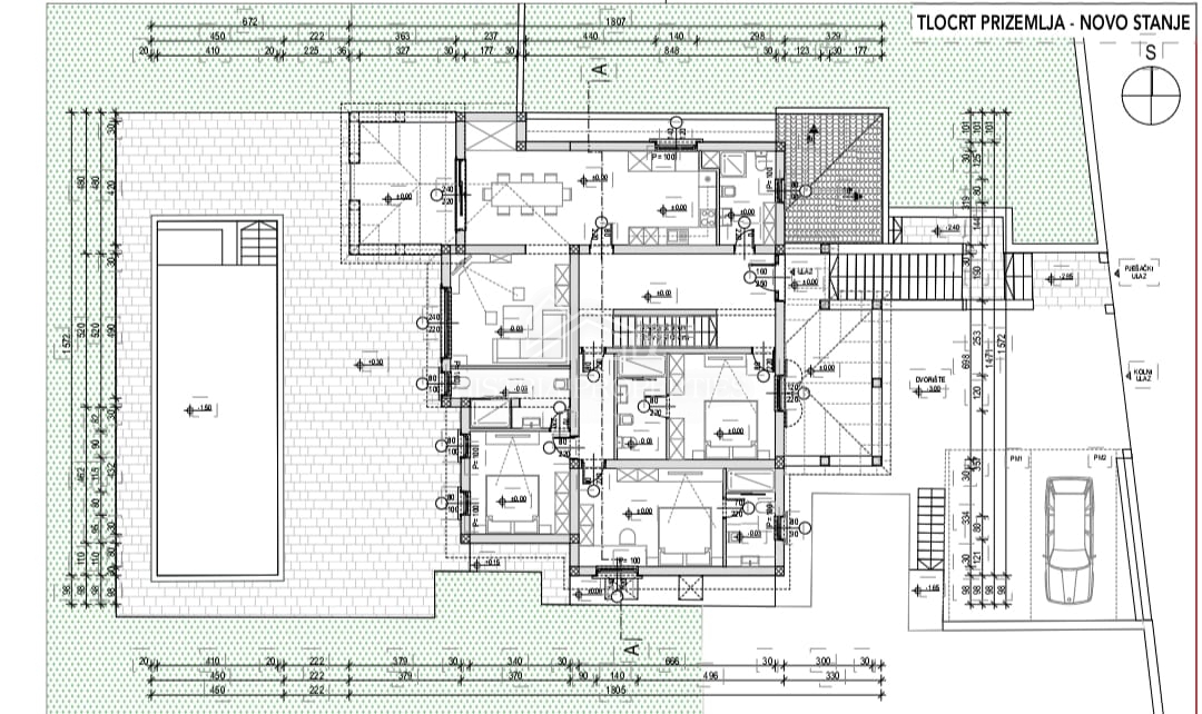 Spaziosa villa rustica con grande piscina, cantina, centro benessere e garage