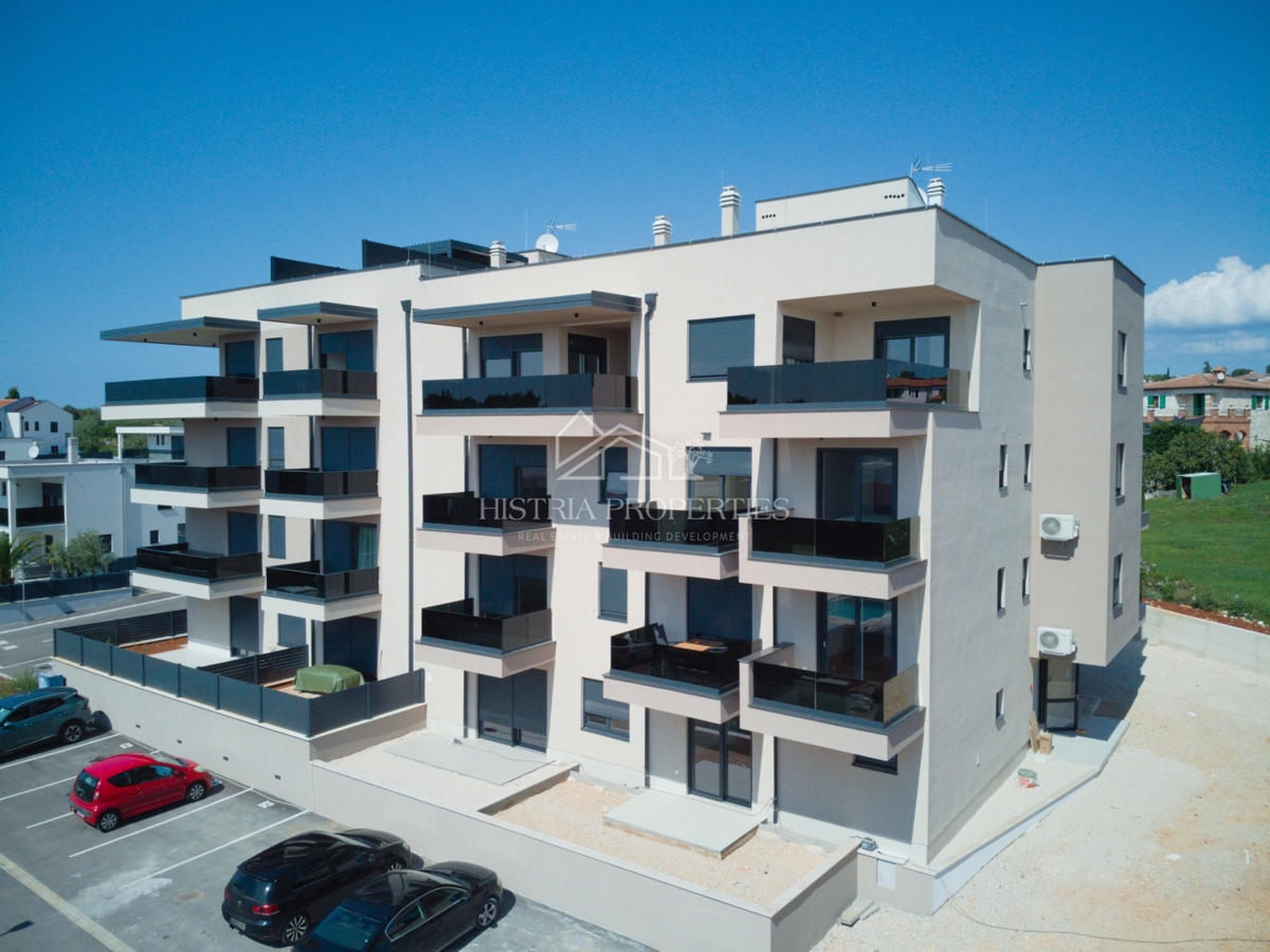 Grazioso appartamento a 800 metri dal mare in un nuovo edificio con ascensore