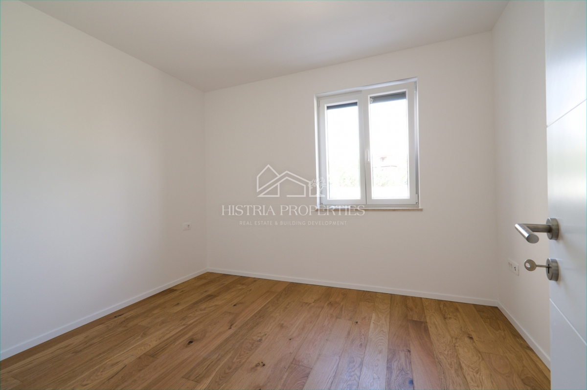 Grazioso appartamento a 800 metri dal mare in un nuovo edificio con ascensore