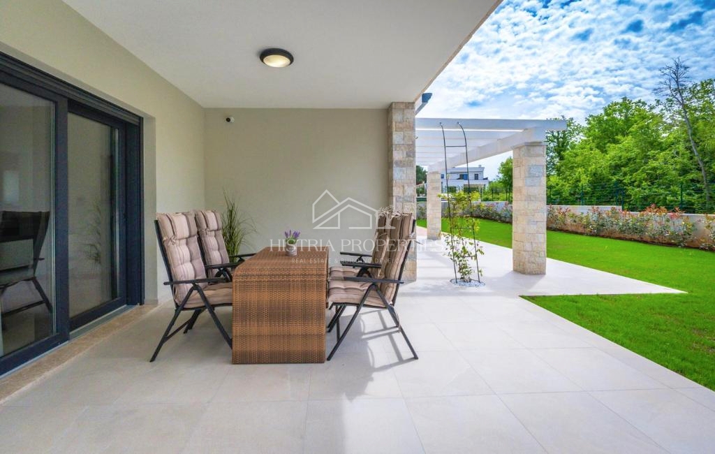 Confortevole villa nella periferia di Parenzo