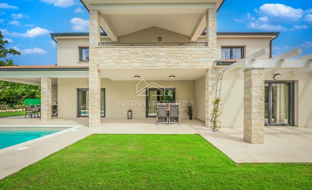 Confortevole villa nella periferia di Parenzo