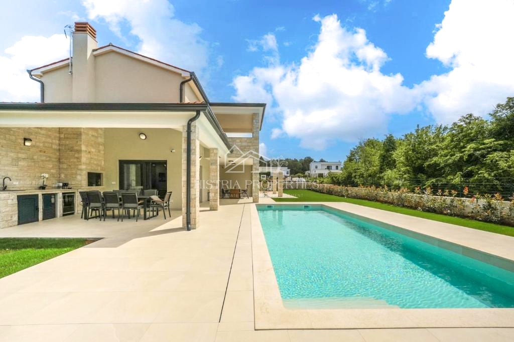 Confortevole villa nella periferia di Parenzo