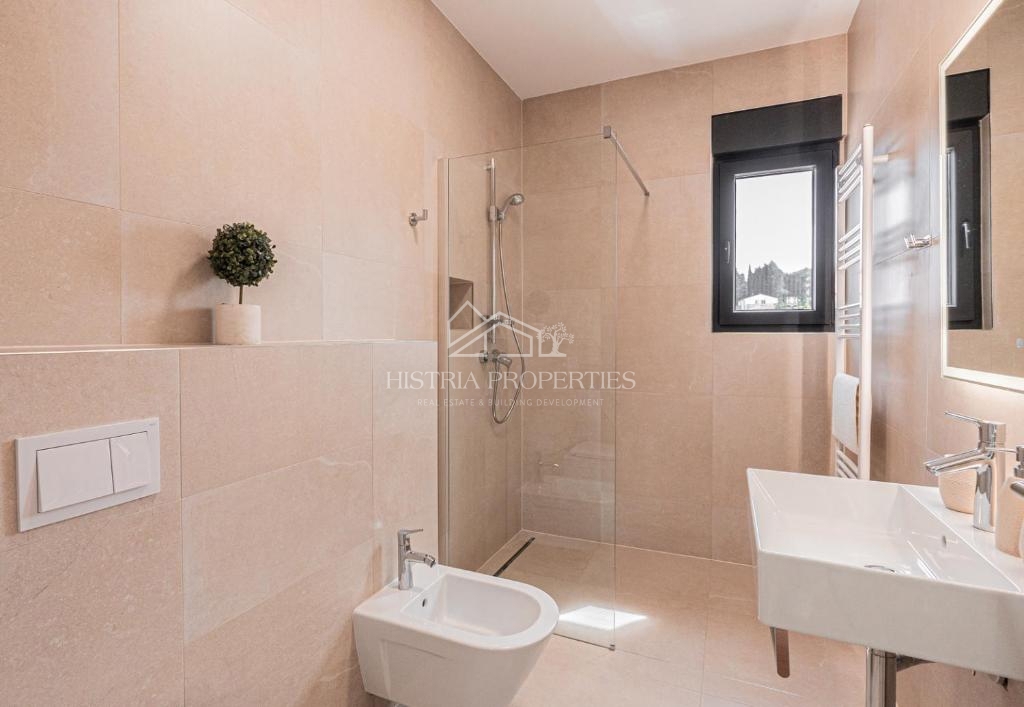 Confortevole villa nella periferia di Parenzo