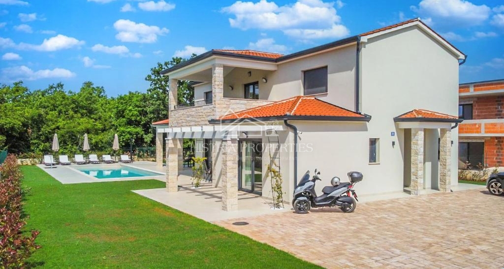 Confortevole villa nella periferia di Parenzo