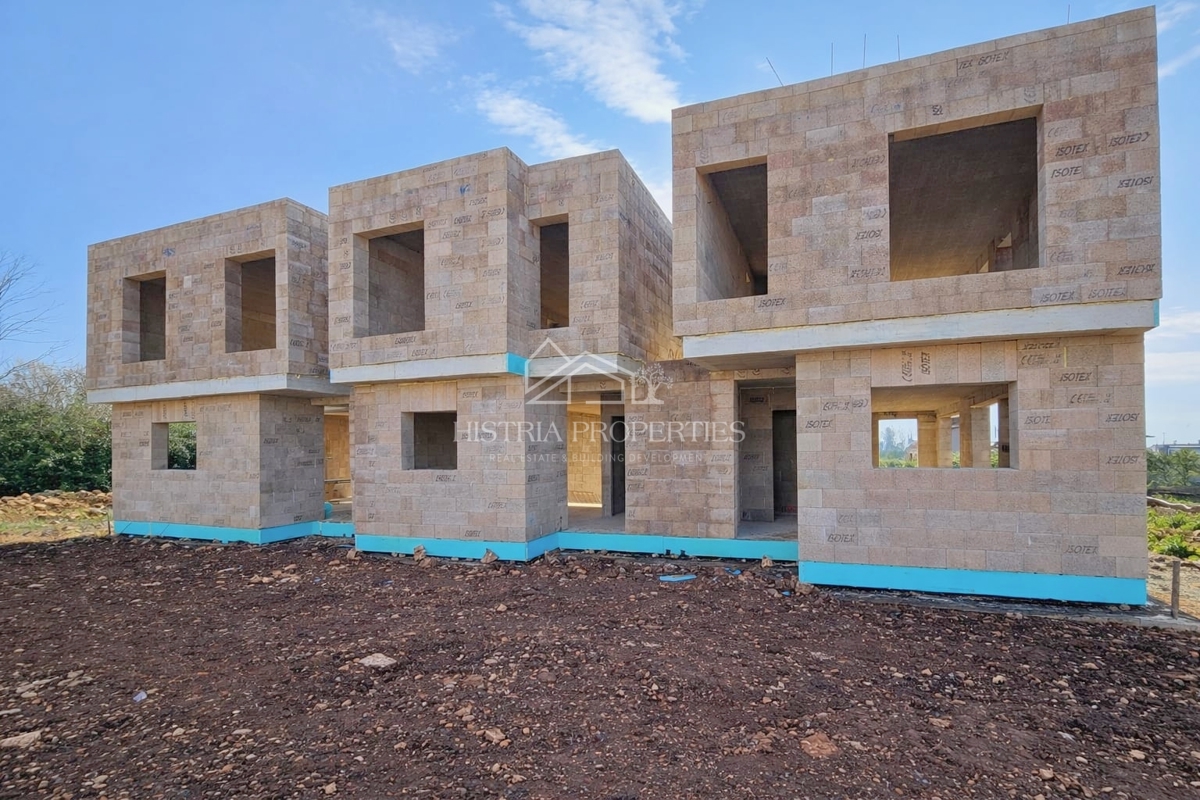 Una casa a schiera costruita con materiali ecologici al 100% nei pressi di Parenzo