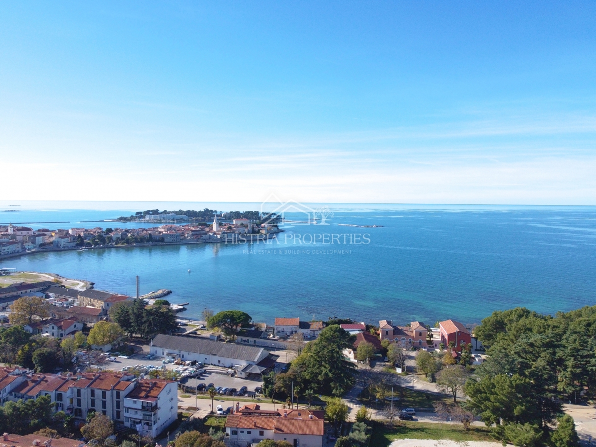 Posizione a pochi passi dalla spiaggia e appartamento ristrutturato con vista mare