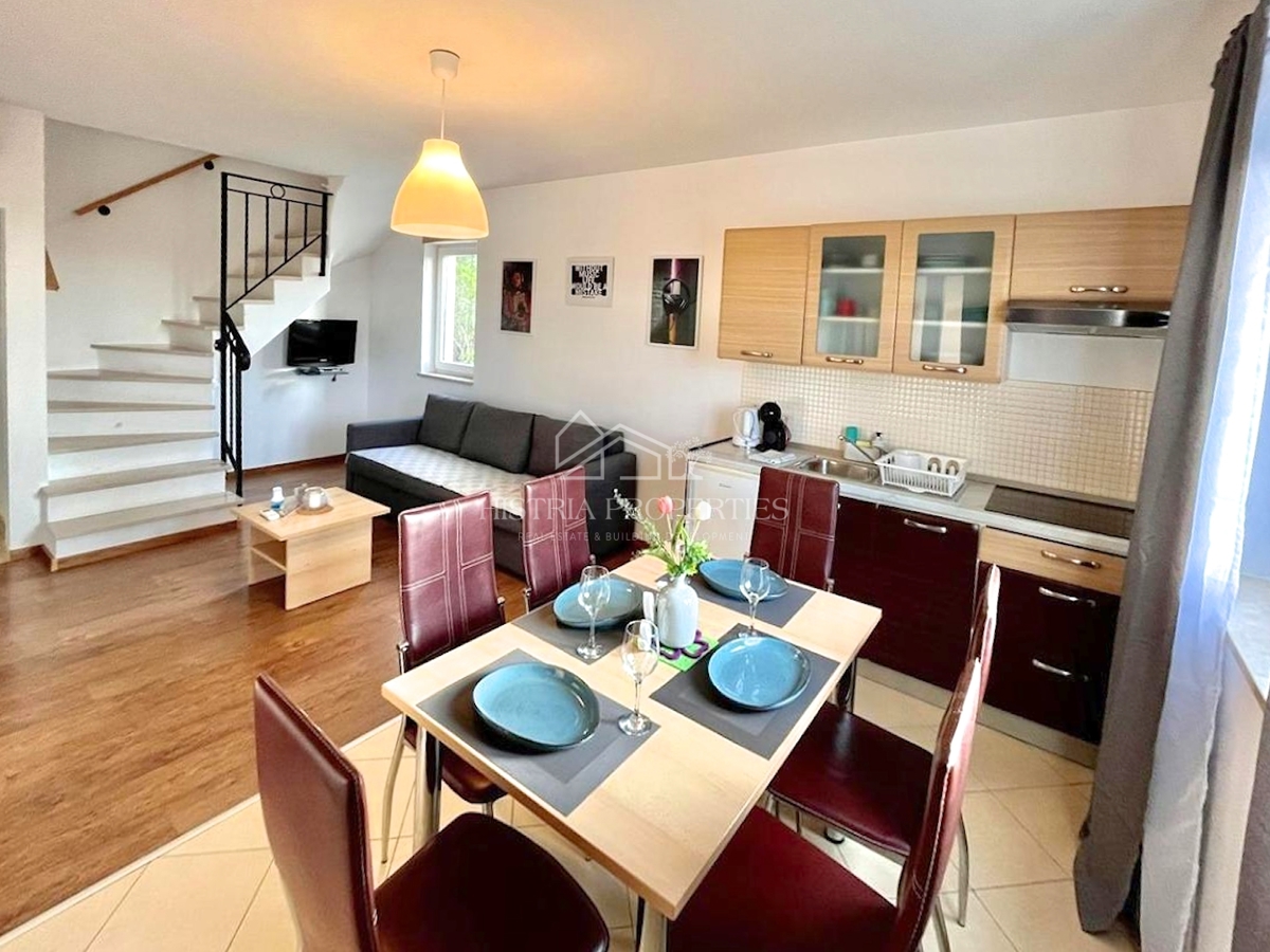 Duplex con terrazza, vista mare e tramonti a soli 500 metri dalla spiaggia