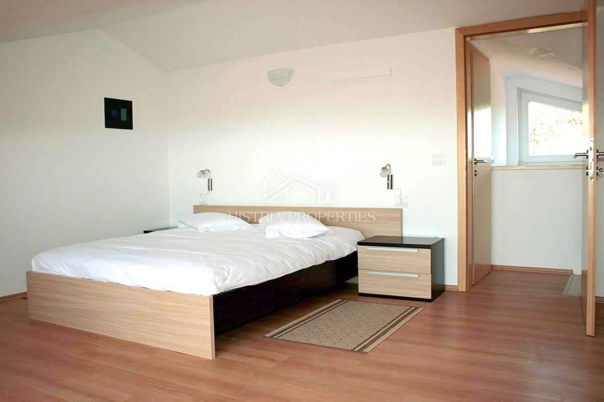 Duplex con terrazza, vista mare e tramonti a soli 500 metri dalla spiaggia