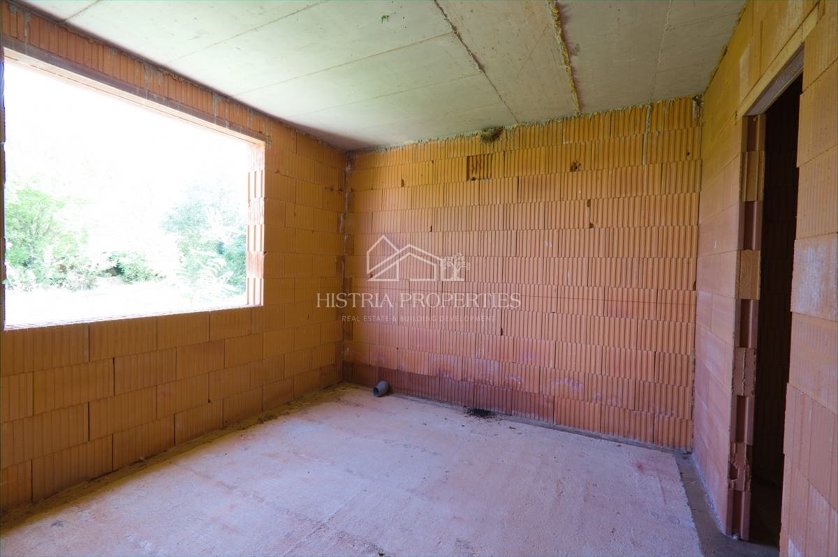 Casa estremamente attraente con piscina a sfioro per tutti gli amanti dell'Istria centrale