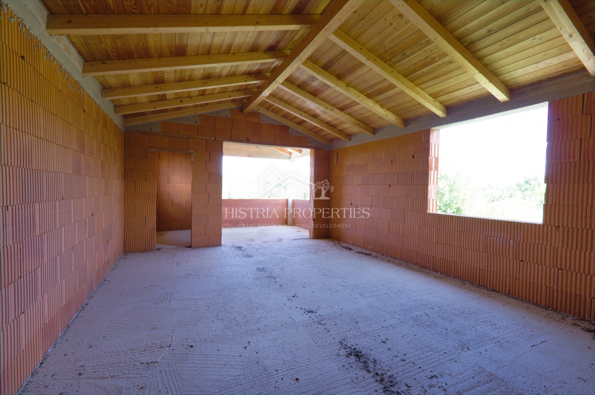 Casa estremamente attraente con piscina a sfioro per tutti gli amanti dell'Istria centrale