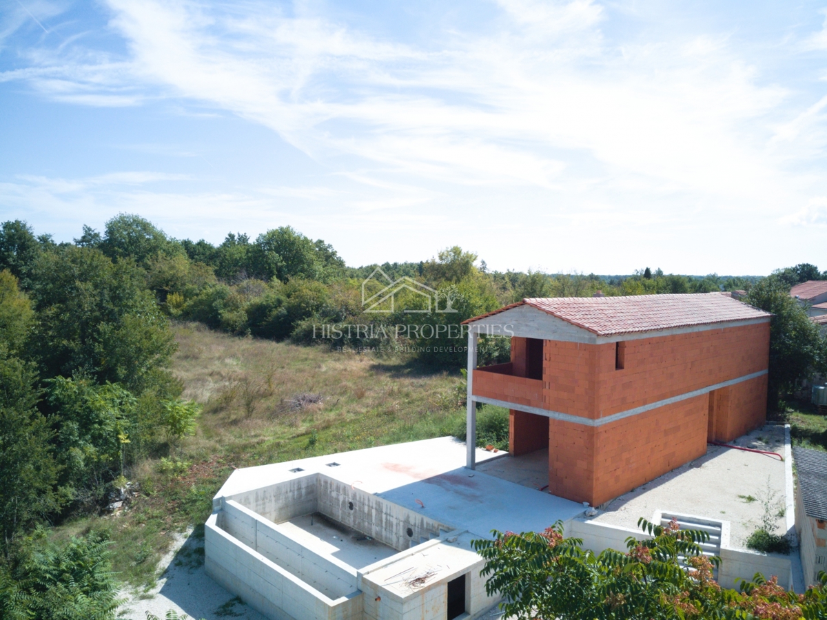 Casa estremamente attraente con piscina a sfioro per tutti gli amanti dell'Istria centrale