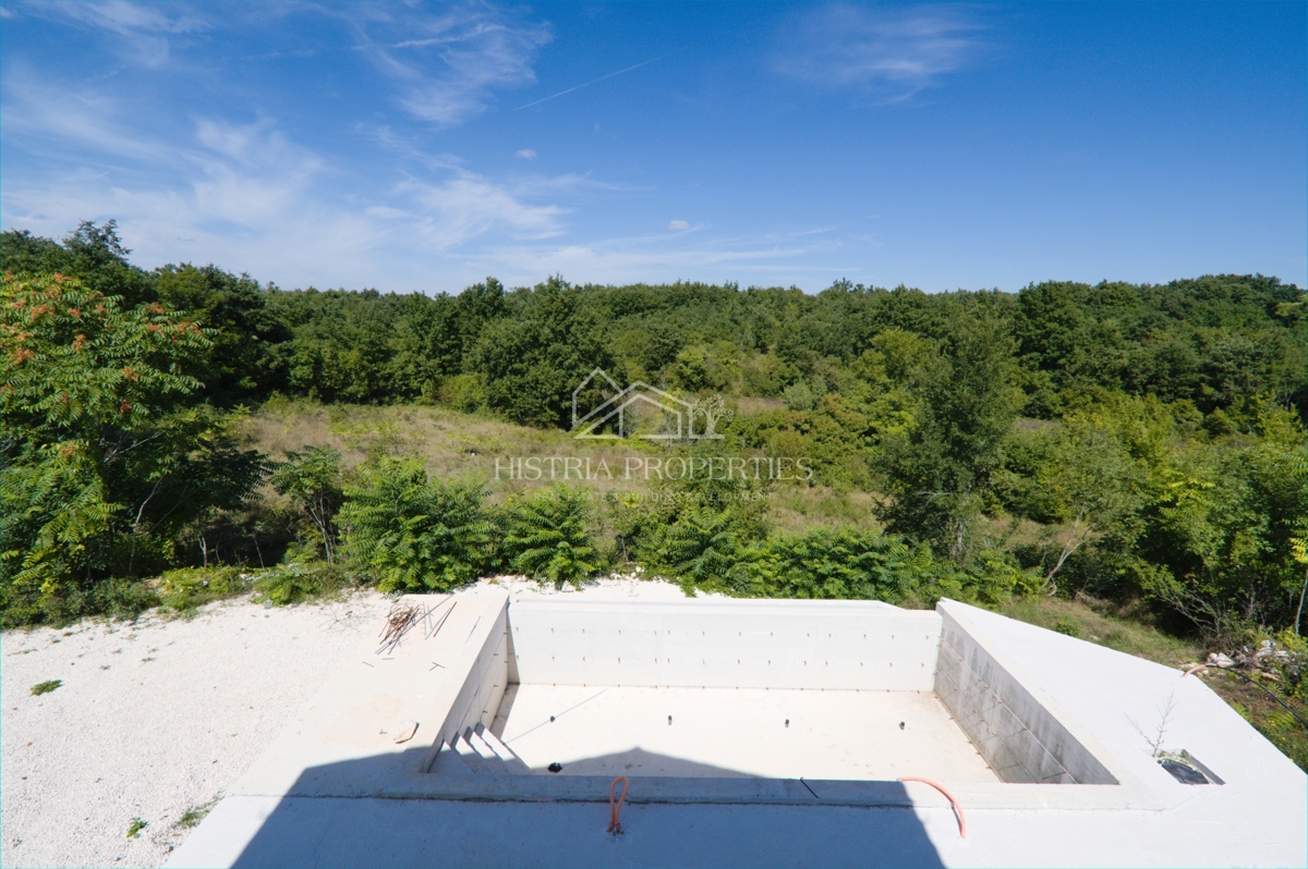 Casa estremamente attraente con piscina a sfioro per tutti gli amanti dell'Istria centrale